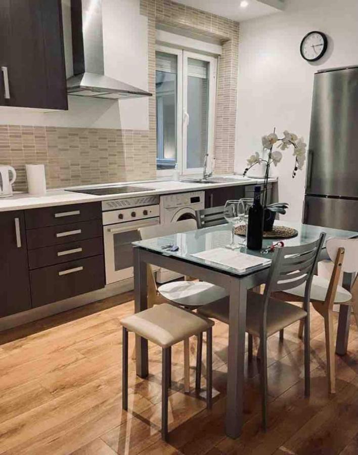 Excelente Piso De 3 Habitaciones En La Latina Madrid Exterior foto